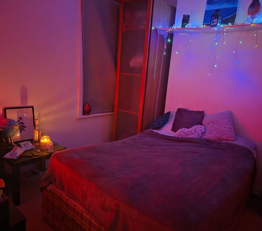 Property to Rent Wimbledon South West London - Photos for Room for rent for independent Escort in Wimbledon