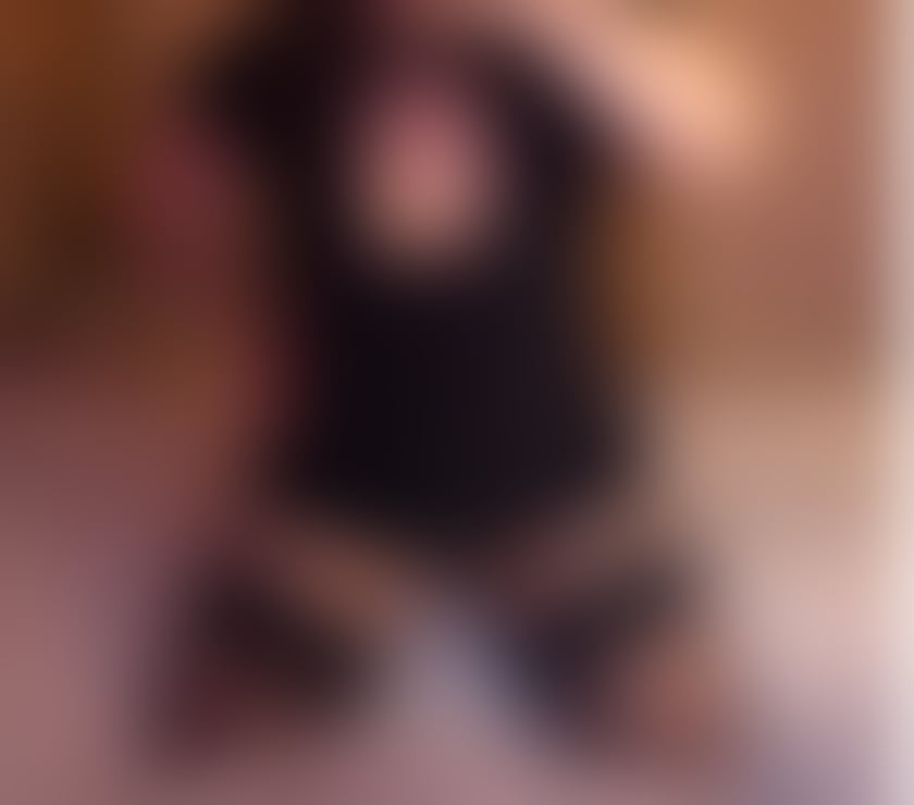 Genuine relaxed GFE with a sensual, friendly British woman