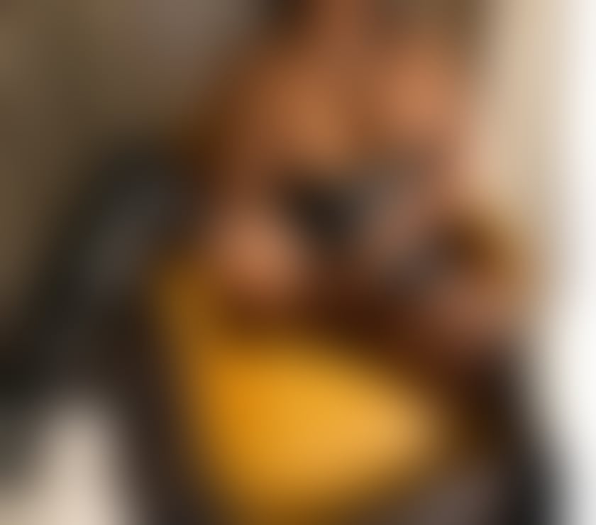 Escorts Cumberland Carlisle - Cumberland - Photos for Allure K Busty Elegant Mature Lady