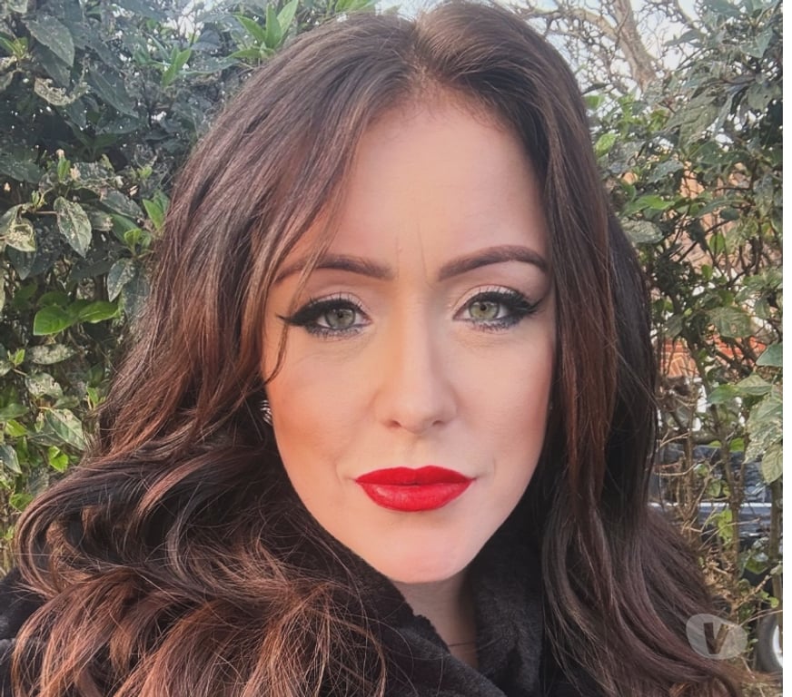 Adult Entertainment Cornwall Abbey Slip - Cornwall - Photos for Sweet smile, savage mind 😘