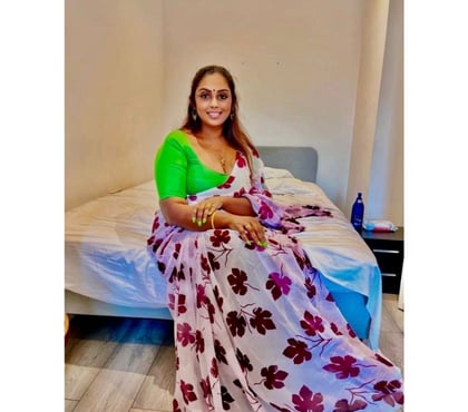 Escorts Barking Station East London - Photos for MEENA SOUTH INDIAN TAMIL NADU GIRL NEW IN BARKING 🇮🇳