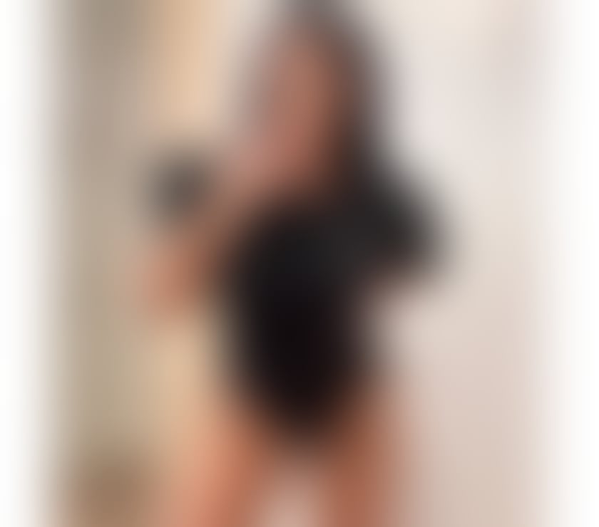 Escorts Buckinghamshire Milton Keynes - Photos for SEXY BRUNET MEDEEA🔝PARTY GIRL 🥂REAL PIC 💯