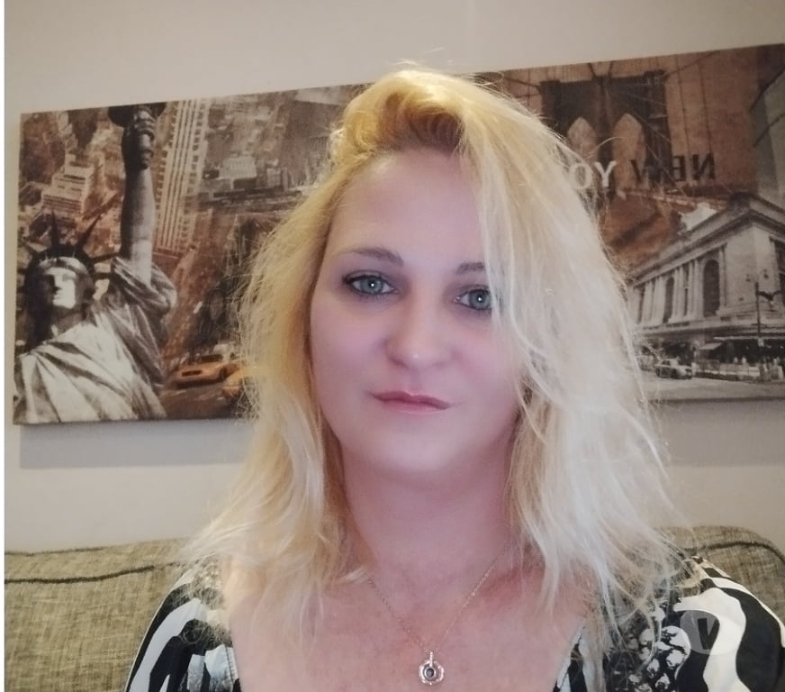 Escorts East London Redbridge - Photos for 🍒🫦Miranda🍒🫦