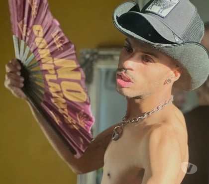 Photos for Hung Mixed British Gay Available