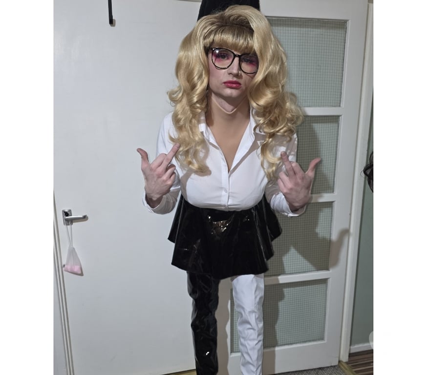 Trans Escorts West Sussex Horsham - Photos for Dominatrix 🖤Queen