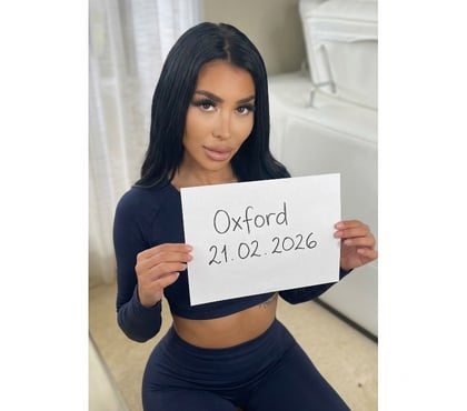 Trans Escorts Oxford City Centre Oxford - Photos for 🔞TS Classy, Curvy & Completely Addictive❤️💗