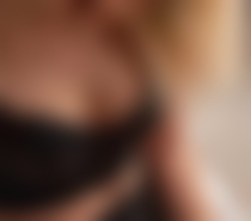 Escorts Cheshire East Ackers Crossing - Cheshire East - Photos for 📍Crewe - Ellie sexy escort blonde bombshell 🍑