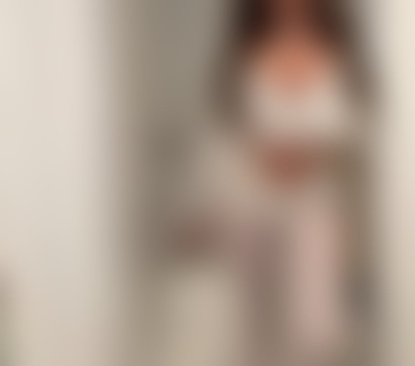 HORNY AND THE BEST SERVICE PARTY GIRLS