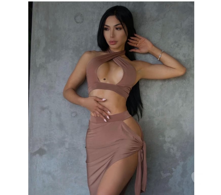 Escorts Cardiff Cardiff City Centre - Cardiff - Photos for Your Perfect Escape ✨ Lolla Elite Experience 💕