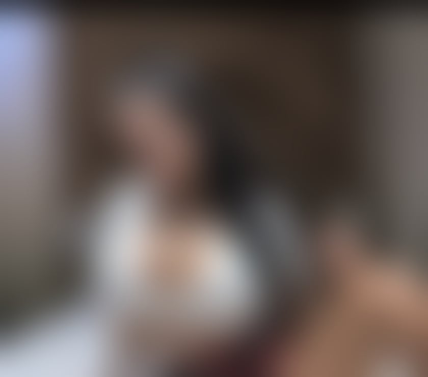 VIP Brunette – Private & Party Companion