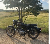 Looking for a couple or female or male