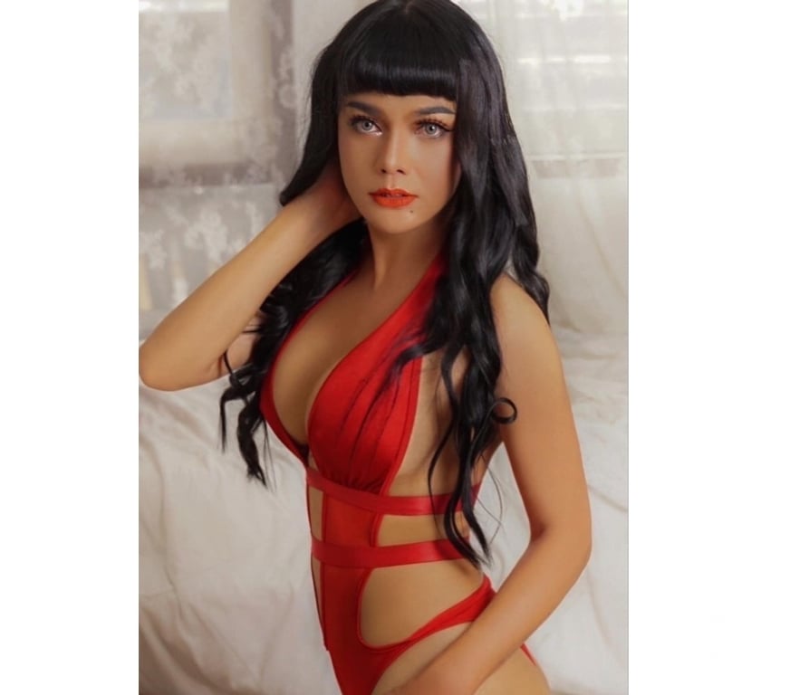 Escorts West Midlands Solihull - Photos for Ts Chada ladyboy visiting Solihull.