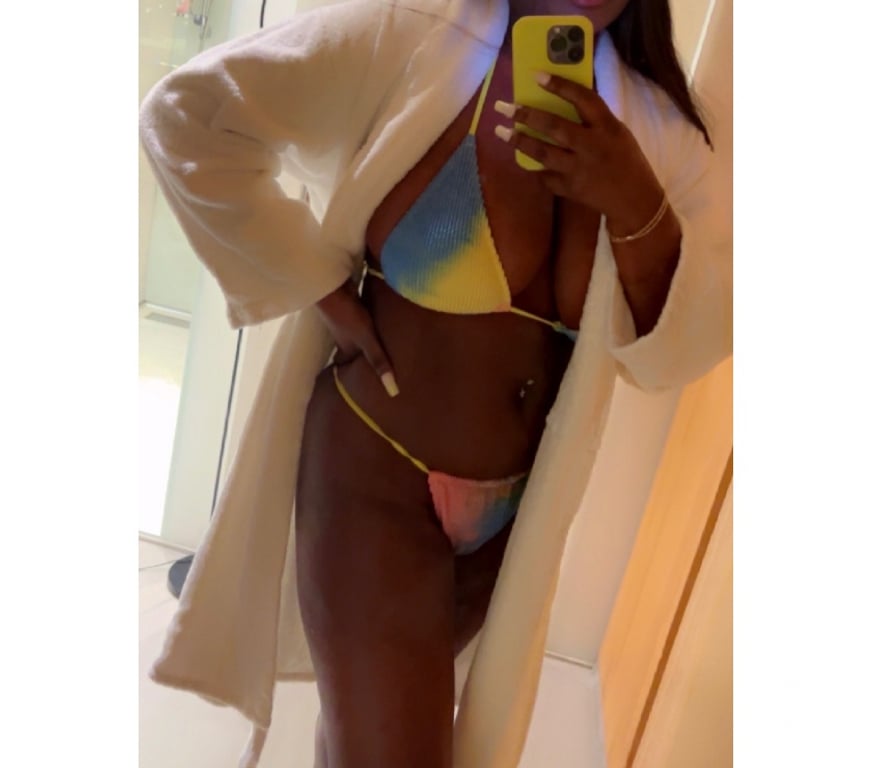 Escorts Derbyshire Amber Valley - Photos for Your Sexy Black Barbie - Available today Derby !!