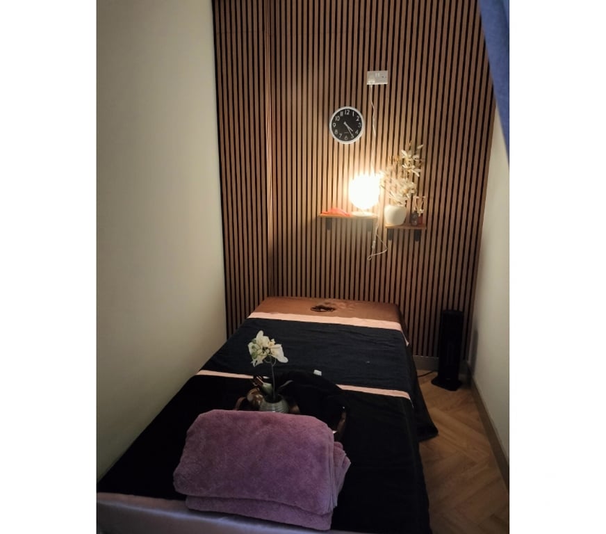 Full body massage Greater Manchester Salford - Photos for Jenny Thai girl offering Authentic Thai Massage