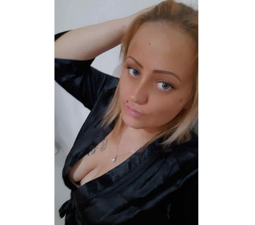 Escorts East London Woodford - East London - Photos for 🔥Sara🔥 incl OWO🥵