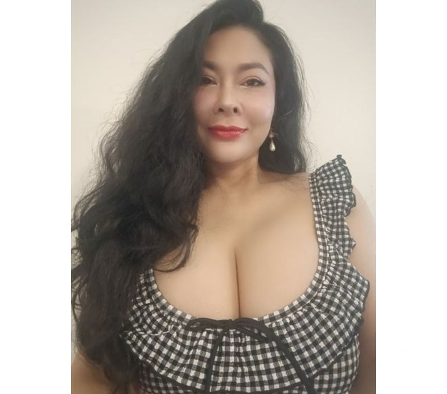 Escorts Nottinghamshire Nottingham - Photos for Dina Thai in Nottingham 07763968281