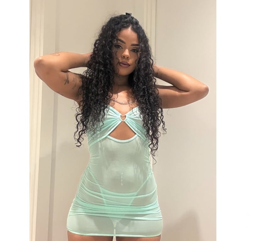 Escorts Barking and Dagenham Barking - Barking and Dagenham - Photos for skinny Brazilian curly girl with big butt