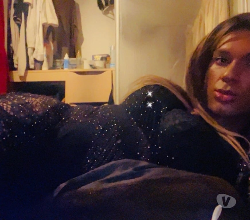  Gay massage West Berkshire Reading - West Berkshire - Photos for BRITISH FEM GAY CROSS DRESSER READING BASED