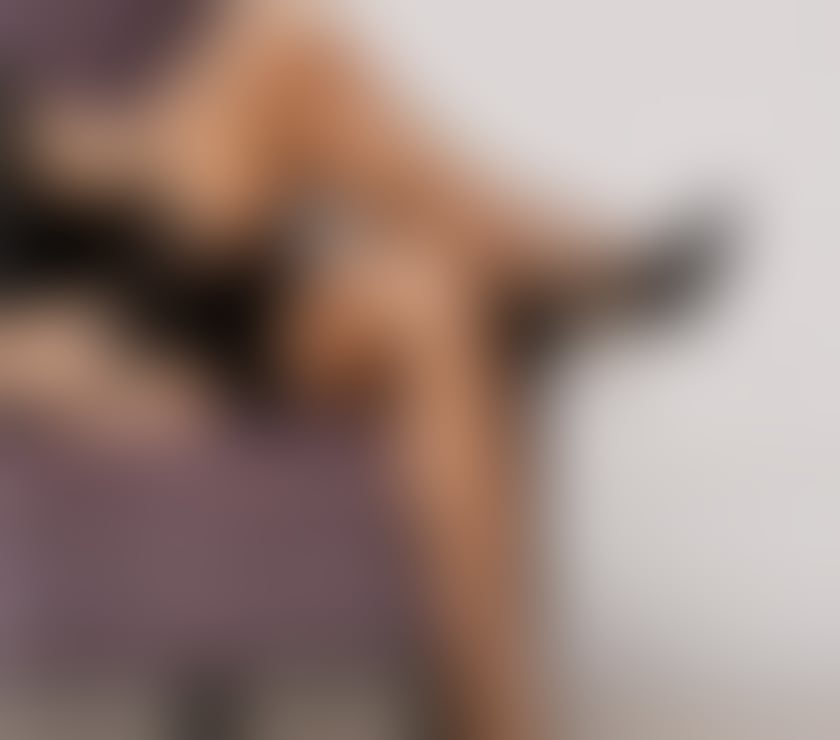 Classy mature Olivia to indulge you