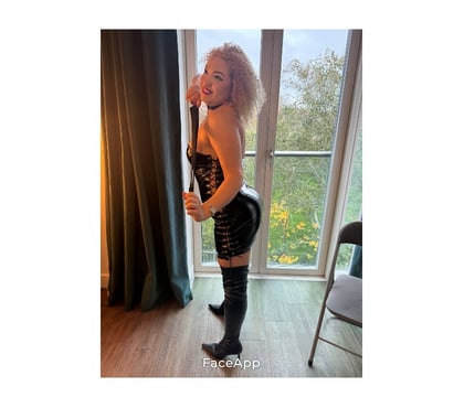  Escorts York City Centre York - Photos for 🇧🇷Brazilian hot girl 🎉 strapons