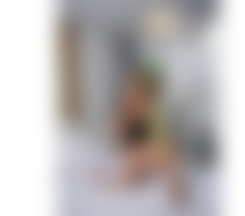 Escorts Hampshire Rushmoor - Photos for Massage and Strap-on