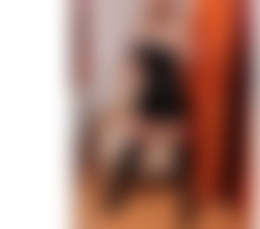 Escorts Hampshire Rushmoor - Photos for Massage and Strap-on