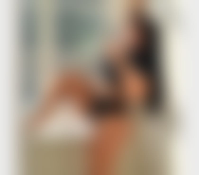 Mona offer foot fetish B&B masage