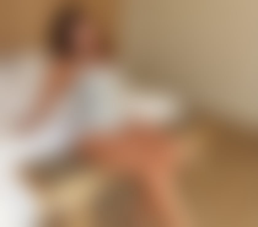  Escorts & Erotic Massage Hayes Hillingdon - Photos for Mona offer foot fetish B&B masage