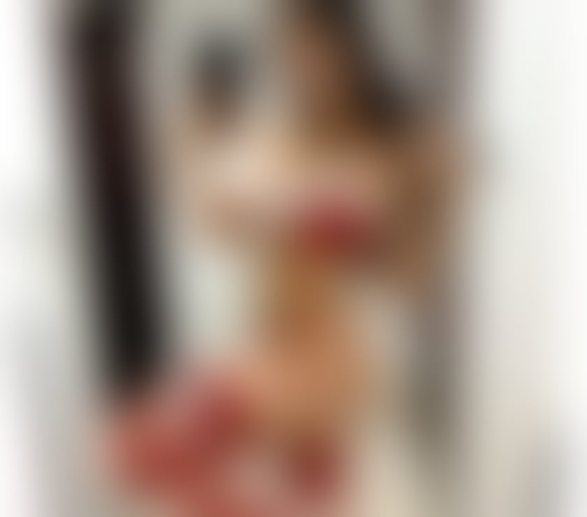 Criss available now offer B&B Masages