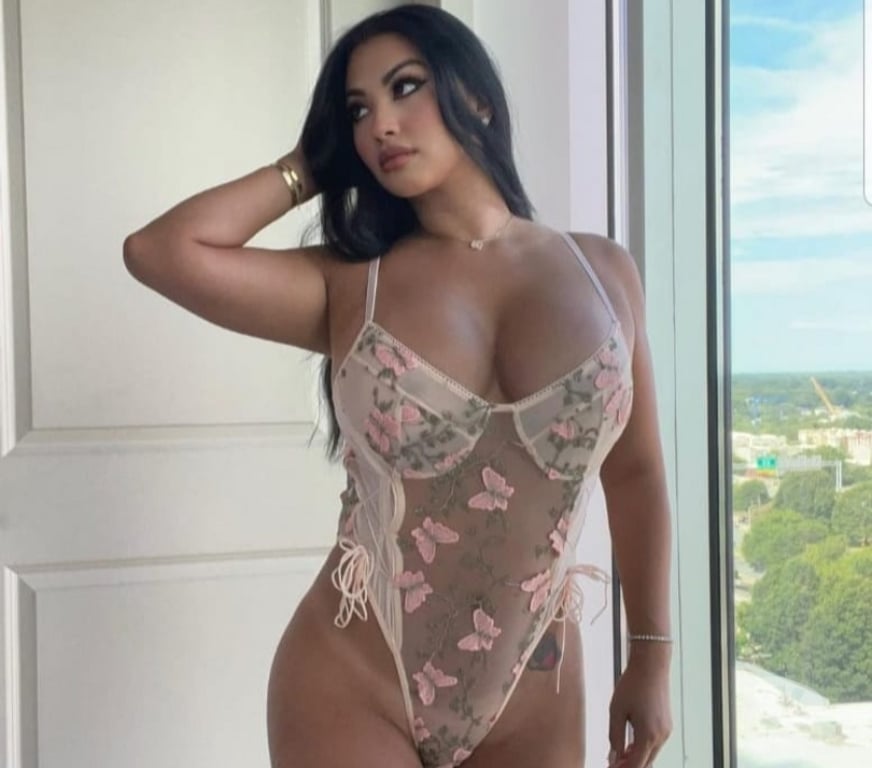 Escorts Ealing Southall - Ealing - Photos for Criss available now offer B&B Masages