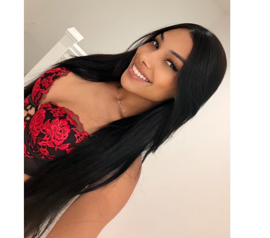 Escorts Hertfordshire Dacorum - Photos for SWEET GIRL 🥰🥵 BRAZILIAN 🇧🇷 GFE 😘