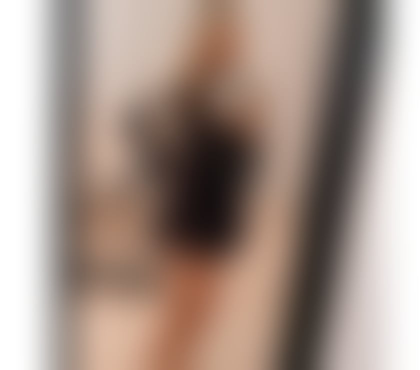 😈Beautiful Blondie 😈 Crawley High Street 😍