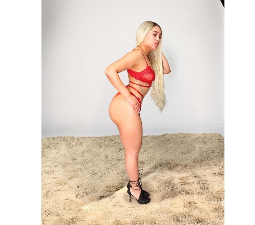 Escorts Leicestershire Leicester - Photos for 🍆🍑COLOMBIAN NEW IN TOWN XL ASS❤️‍🔥PARTYGIRL