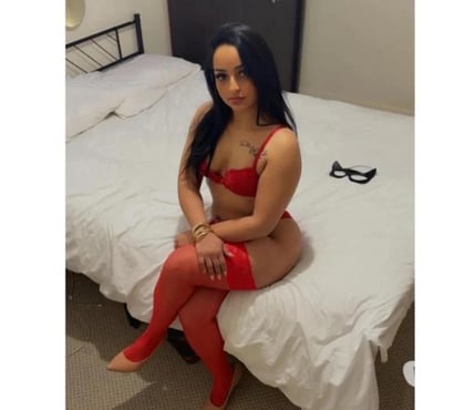 Escorts Huddersfield Kirklees - Photos for Lara New 🆕 in center ✅ best brunette