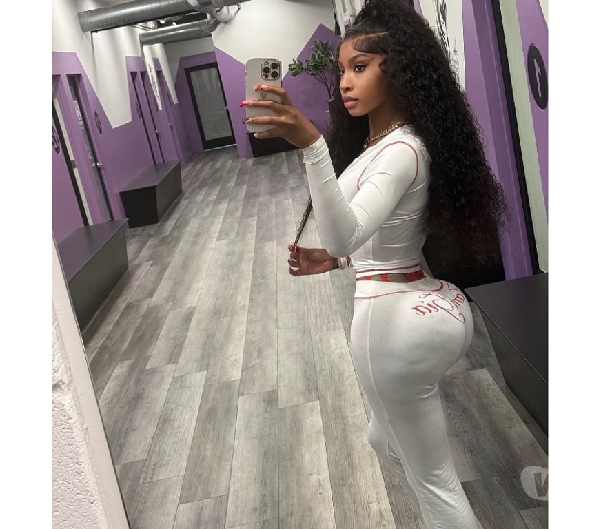 Escorts Shropshire Telford and Wrekin - Photos for 🍑BRAZILIAN GIRL BRIDAL KISS 🍒