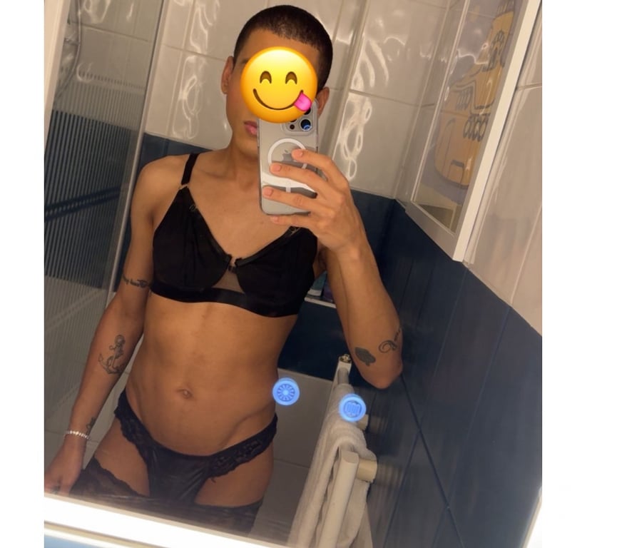 Trans Escorts Kent Tunbridge Wells - Photos for 👠 Feemboy 😈 party