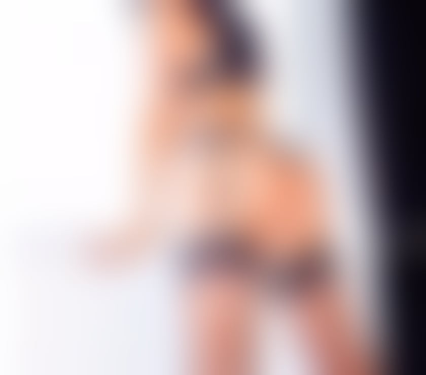 Trans Escorts Central London Tottenham Court Road - Central London - Photos for SANDRA PUTA-AVAILABLE 24 7