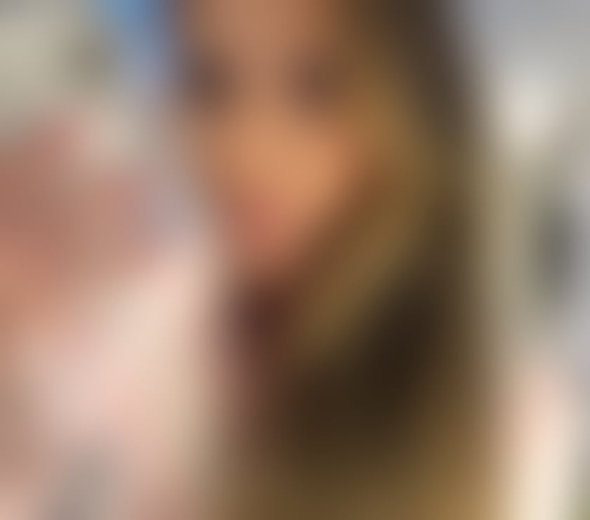 Escorts North West London Hendon Central - North West London - Photos for Scarlet ⚜️ Just 1week ⚜️