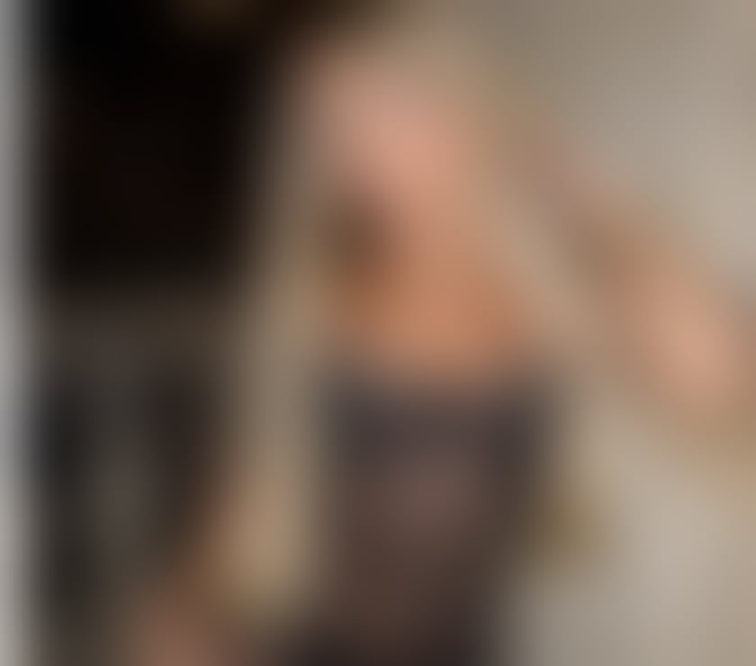 STUNNING BLOND ✨🫦✨🍑