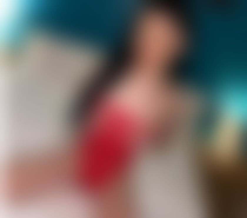 Hello dears, I'm new in town and I can't wait to meet you.