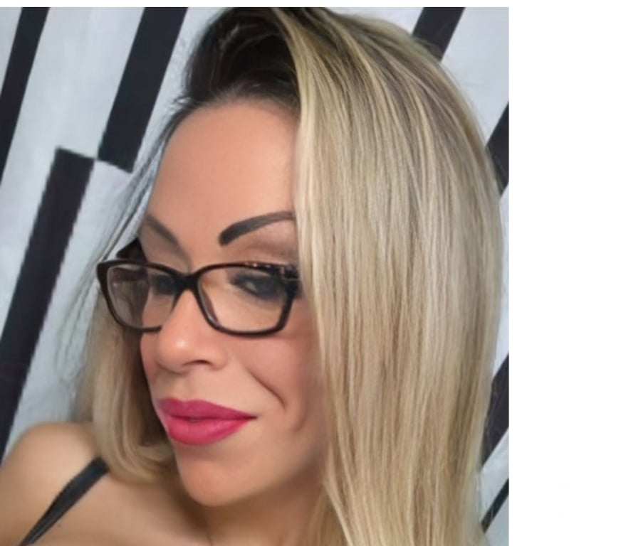 Trans Escorts North London Enfield - Photos for Restless blonde looking for a kitten