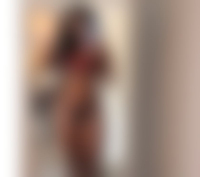 Escorts East London Canary Wharf - DLR Station - East London - Photos for Olivia Caramel 🇧🇷