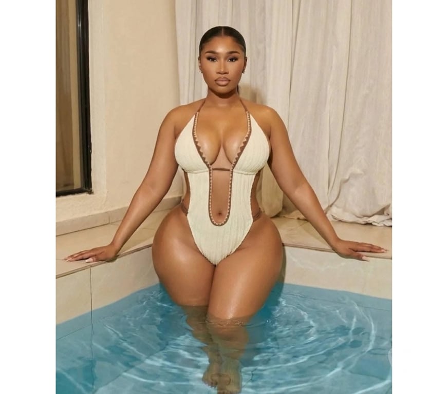 Escorts Kent Medway - Kent - Photos for SEXY LATINA AVAILABLE 🔥🔥