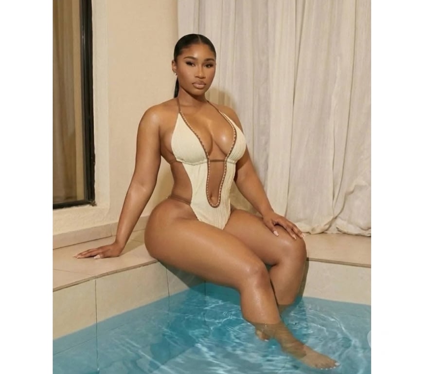 Escorts Kent Medway - Kent - Photos for SEXY LATINA AVAILABLE 🔥🔥