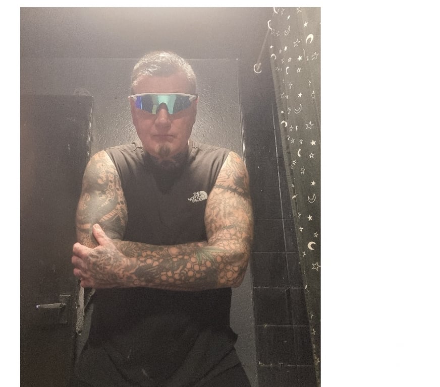 adult personals West Yorkshire Leeds - Photos for Mature Open Minded Guy Seeking FEMALES ONLY for Casual Fun