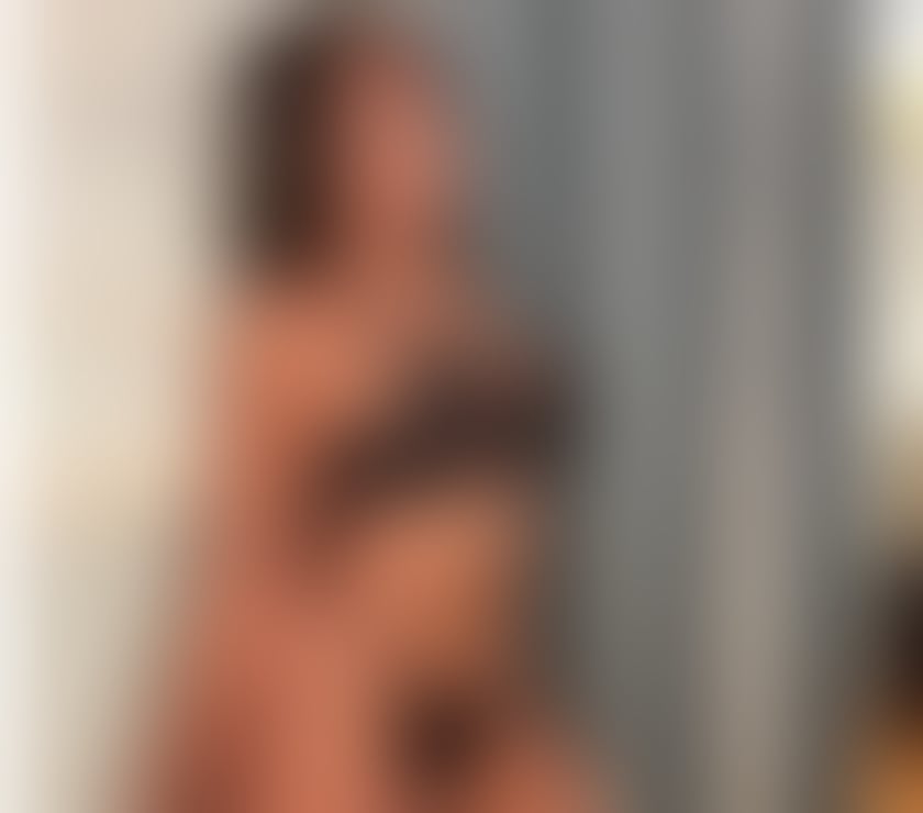 Escorts Hampstead North West London - Photos for Classy 🍷 Party Girl 🥶 GFE 🤫