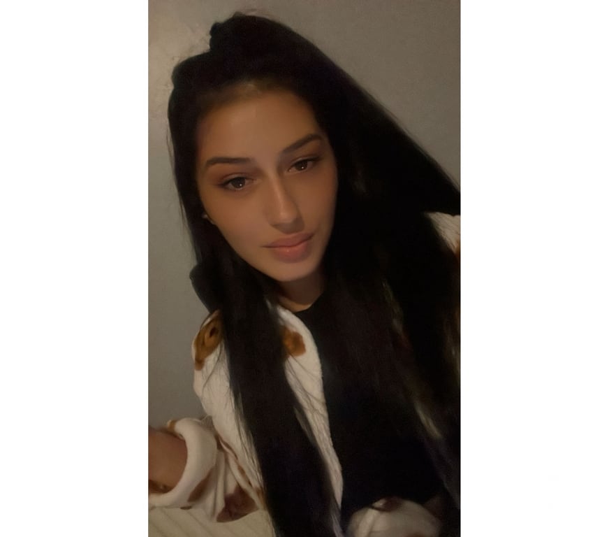 Adult Entertainment Central London Bank - DLR Station - Central London - Photos for Kasey slim brunette available at a call distance 💯🥵