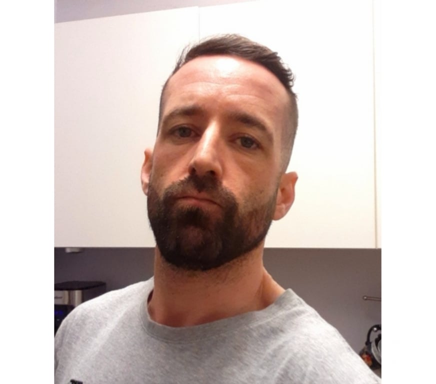  Gay massage South Yorkshire Barnsley - Photos for British Italian Athletic Toned