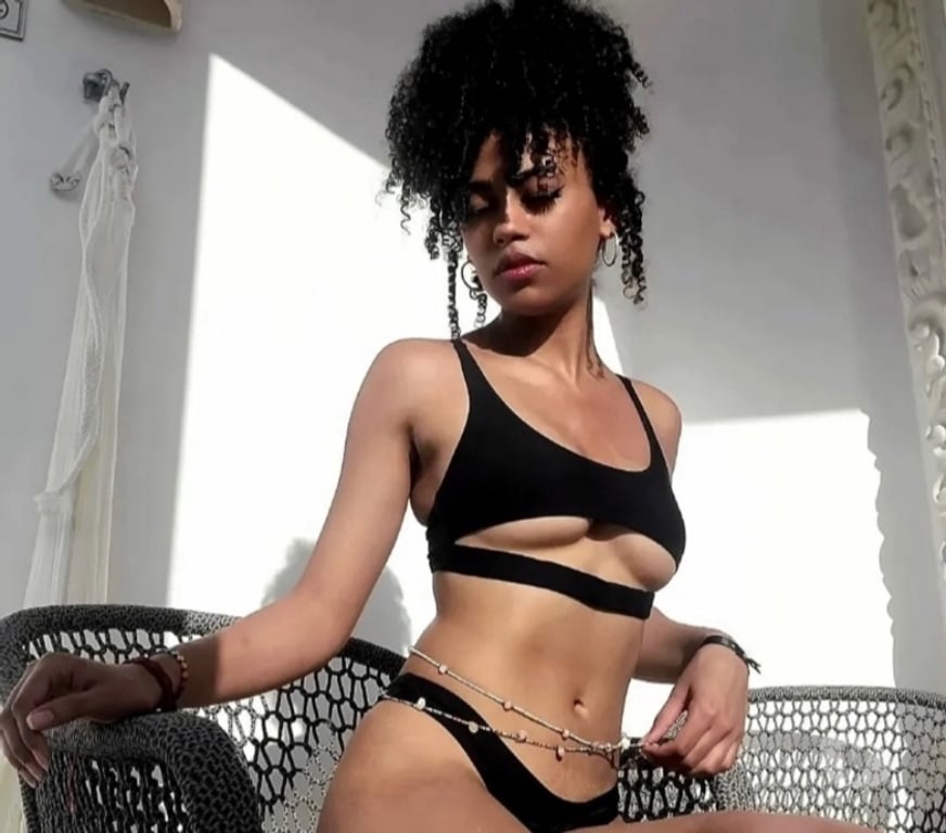 Escorts West London Hounslow - Photos for body to body massage, fetishes, party 🎉 🇧🇷 😈