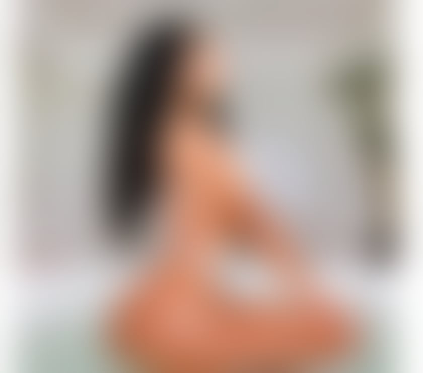 Rebecca's Tantric massage! 🇧🇷🍑